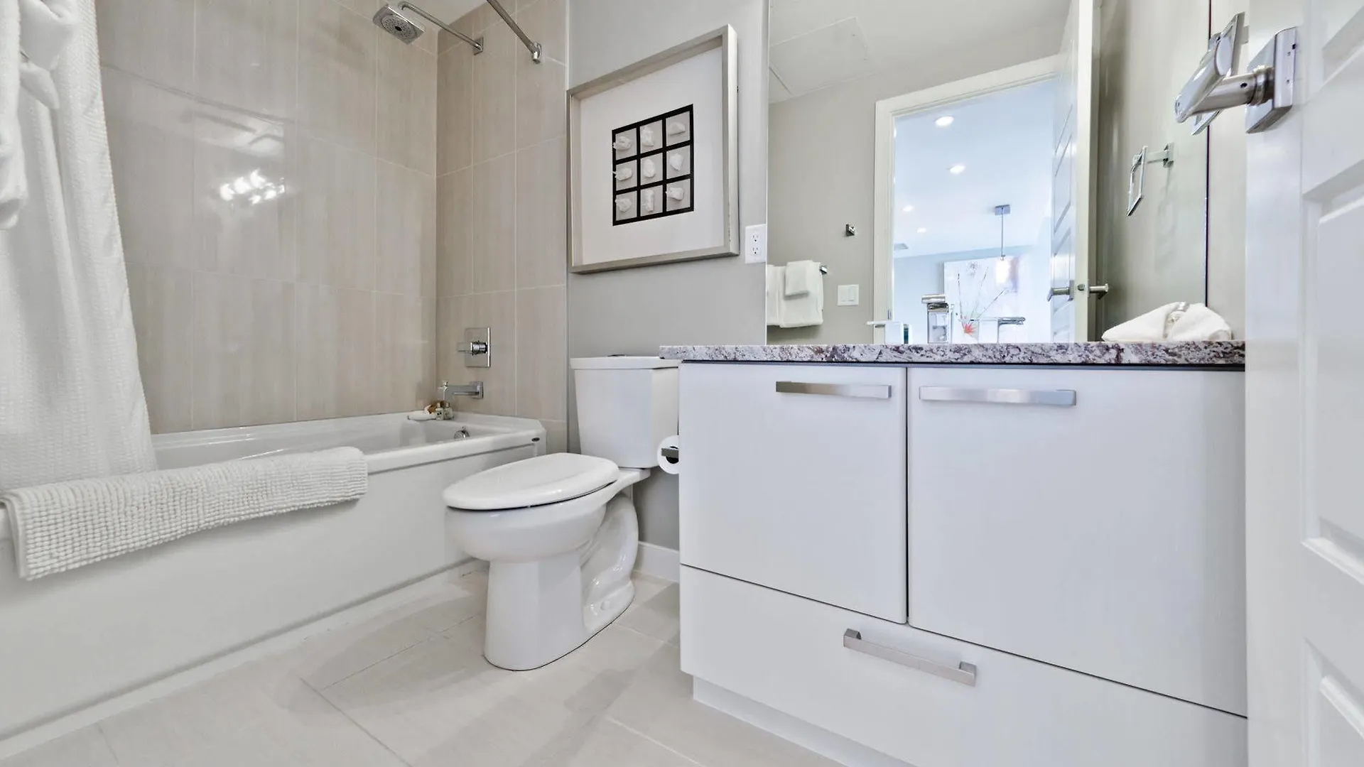 Executive Suites By Roseman - Keynote YYC Appartamento