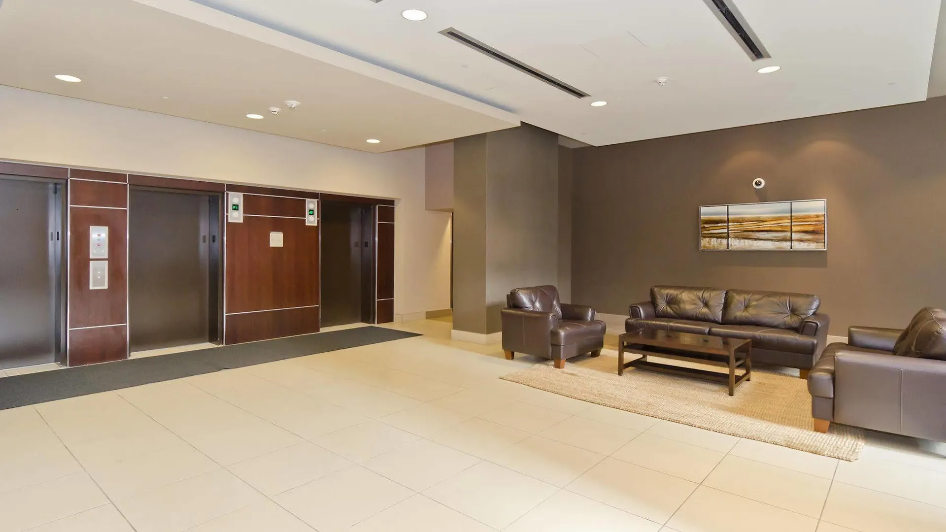 Appartamento Executive Suites By Roseman - Keynote YYC